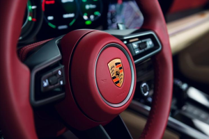 中国电动车市场崛起：保时捷首席设计师称赞创新