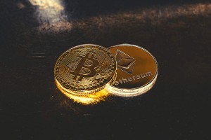比特币交割期是多久