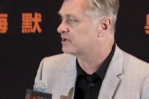 诺兰《奥本海默》中国首映礼采访：电影特效太安全了，很难模拟实拍爆炸的紧张感