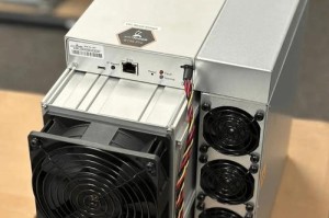 挖比特币的矿机价格：挖比特币的矿机价格多少一台啊