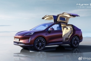 昊铂HT中型SUV正式亮相 鸥翼门设计和高科技内饰吸引眼球